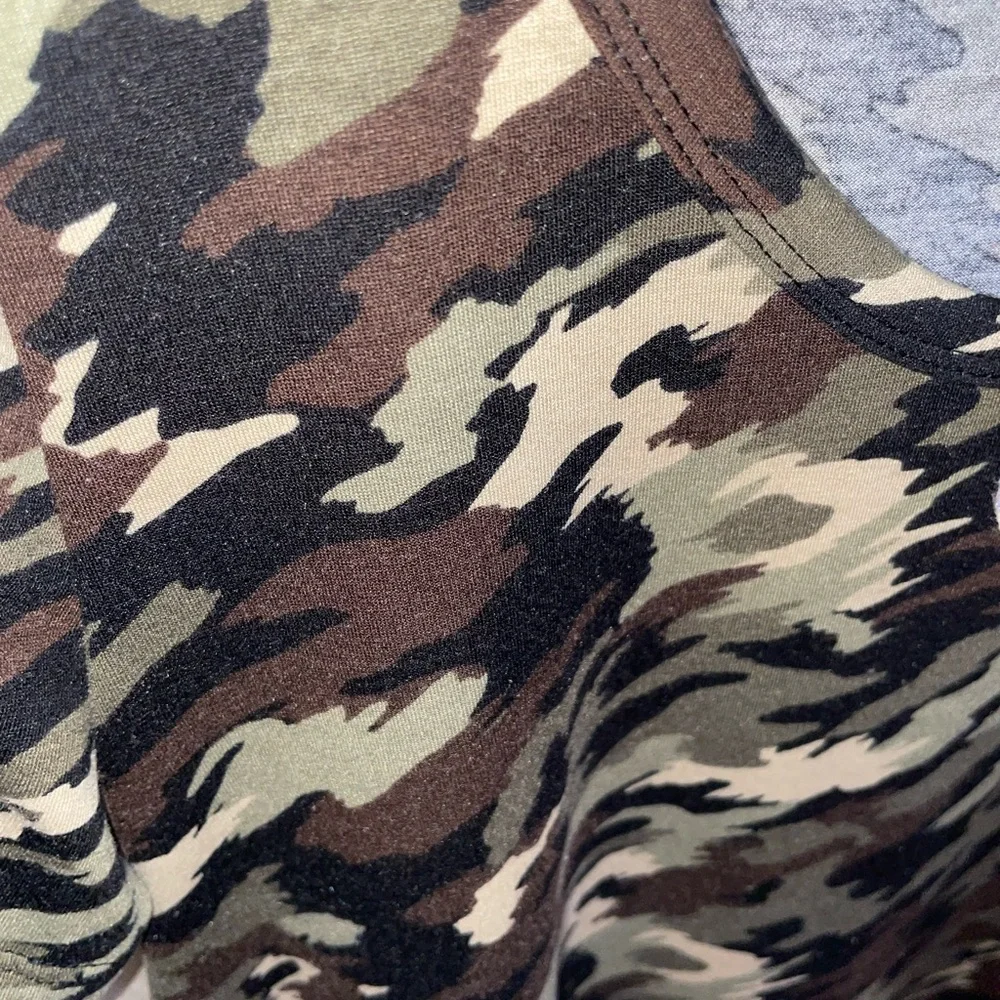 Lularoe: 4 classic shirt bundle - Picture 5 of 6